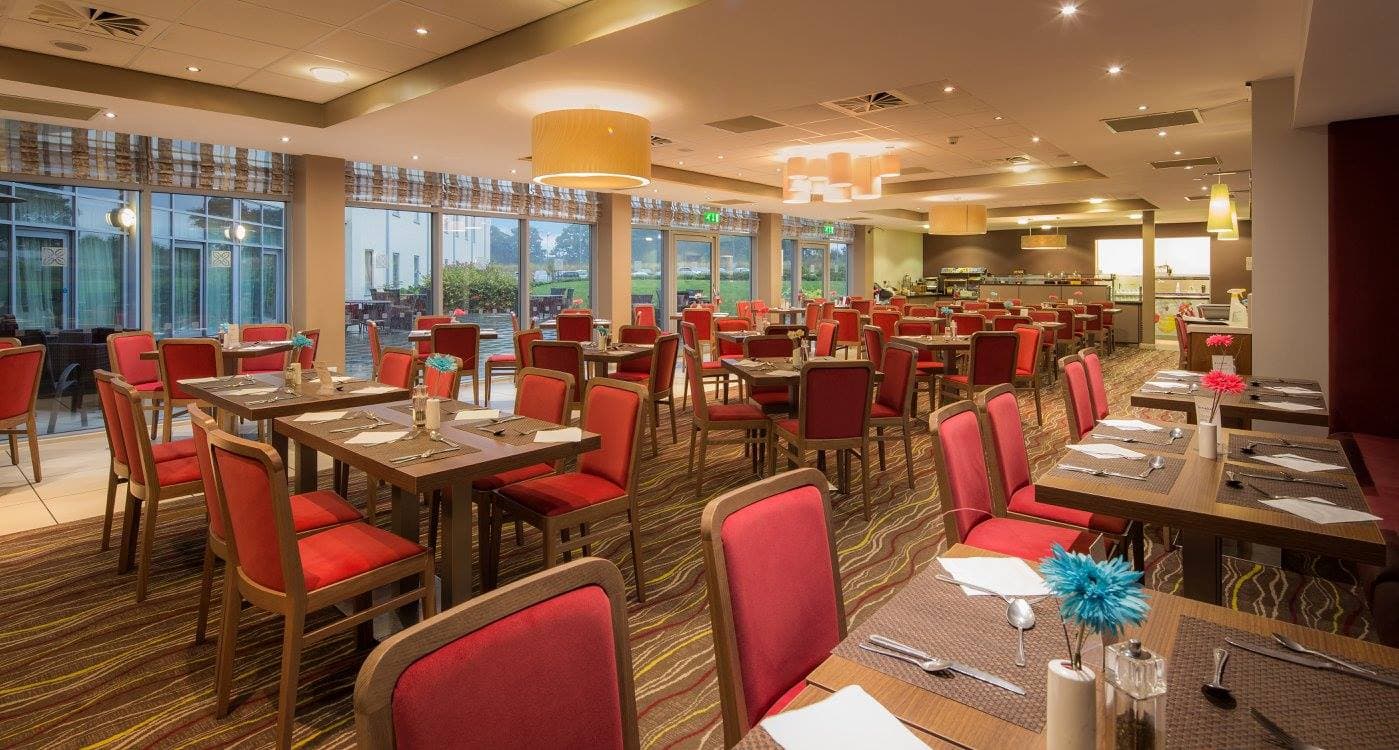 Hilton Garden Inn Luton North Ansicht 5