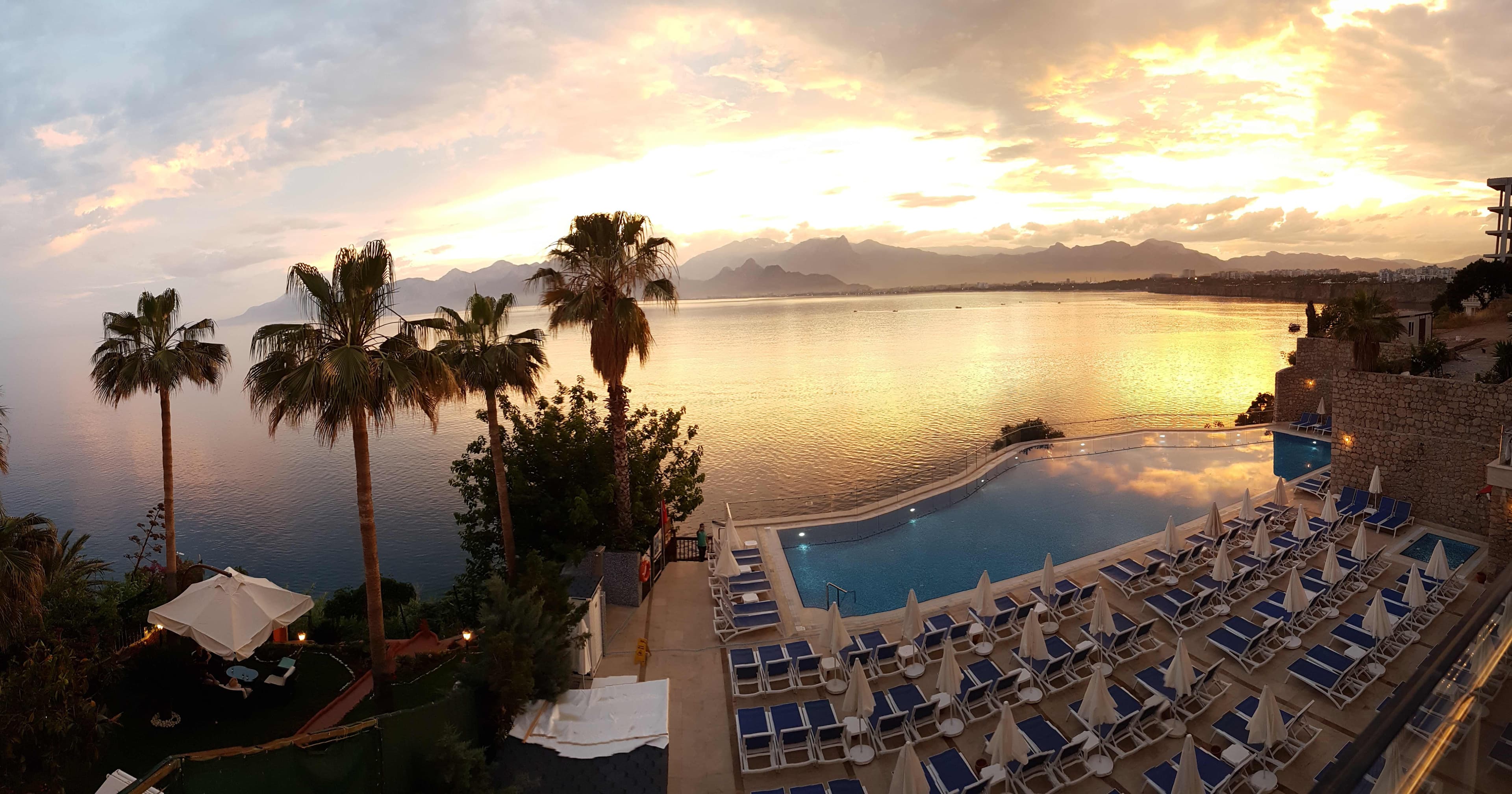 Ramada Plaza by Wyndham Antalya Ansicht 3