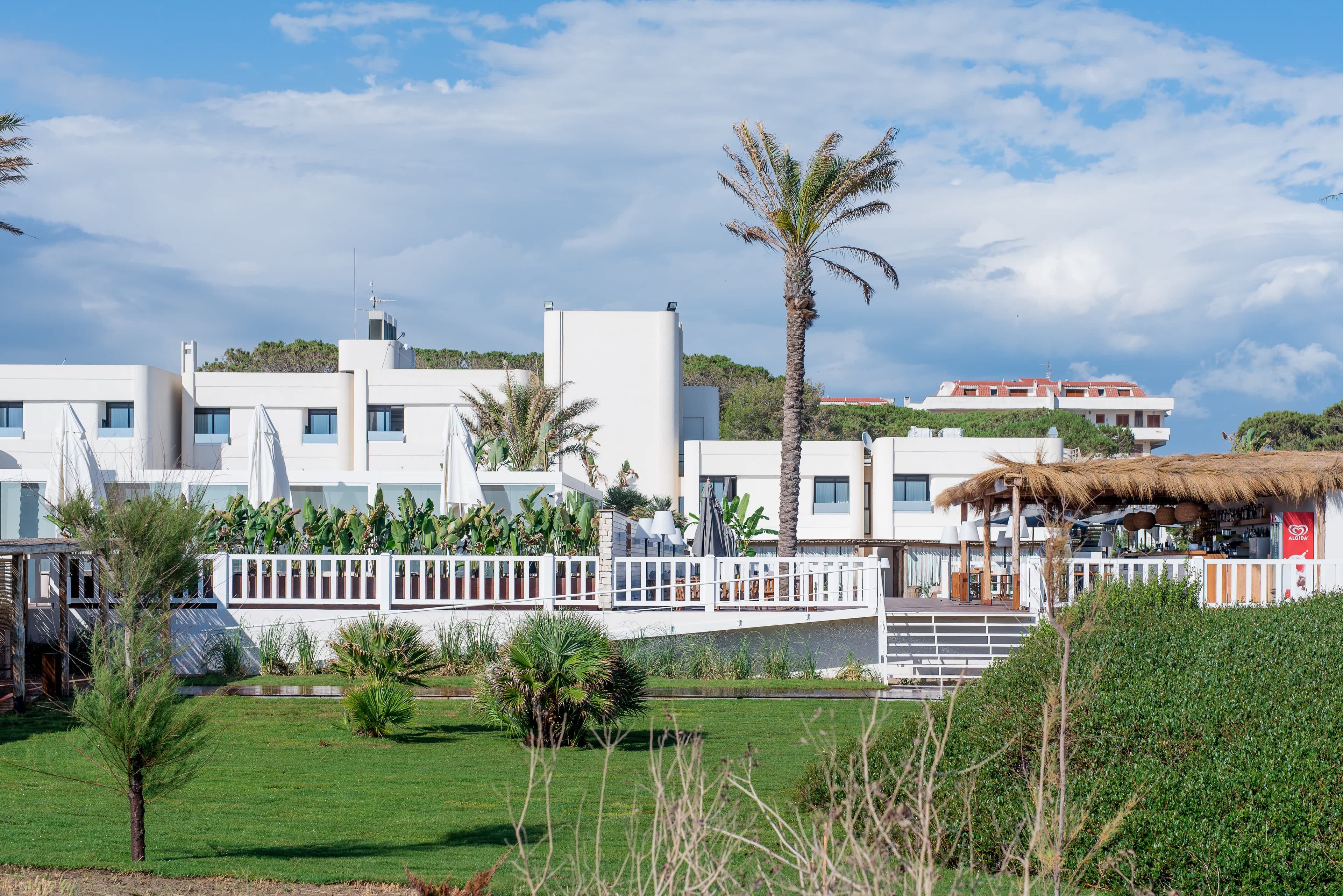 Cumeja Beach Club & Hotel Ansicht 2