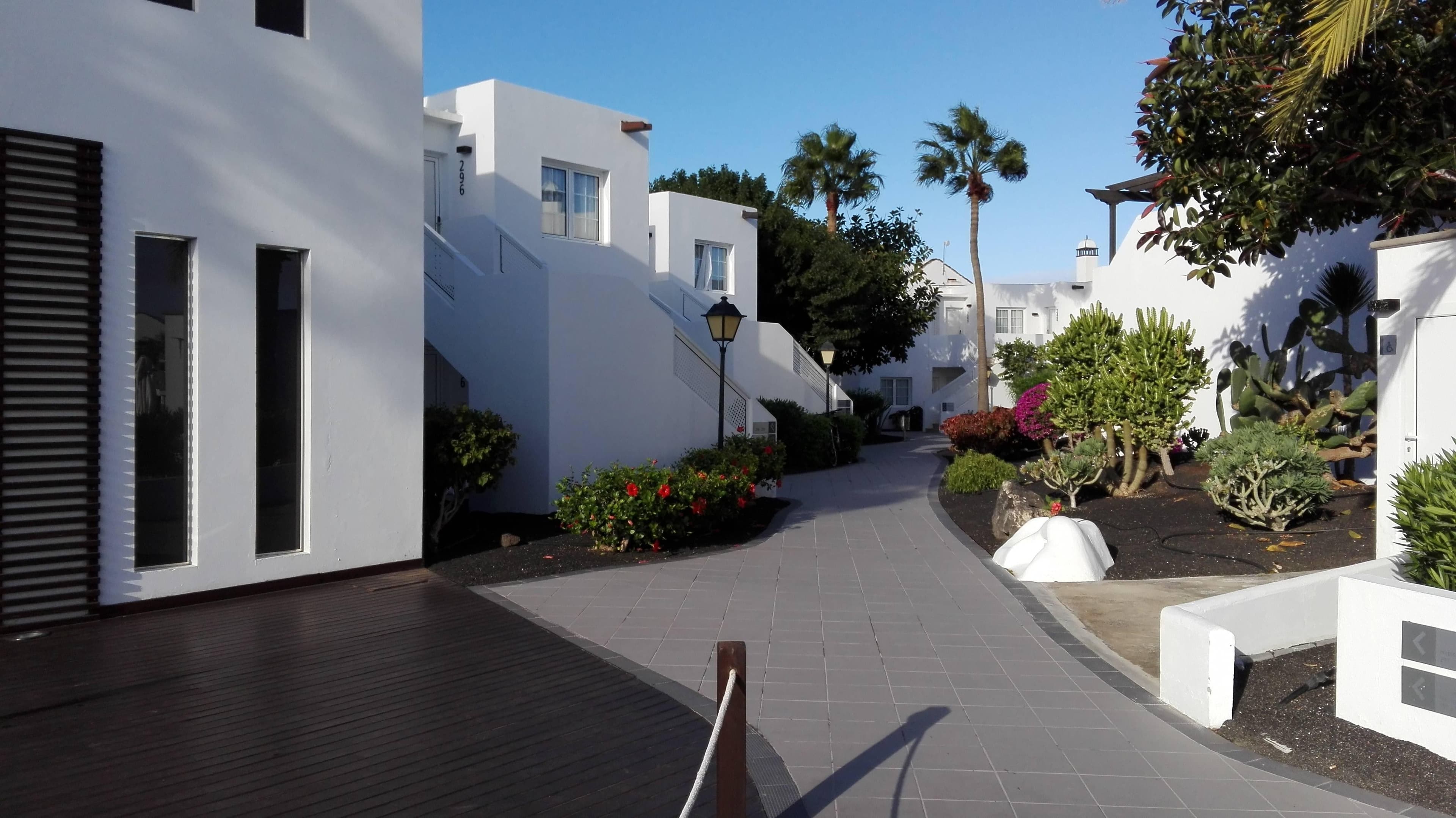 H10 White Suites Boutique Hotel Ansicht 2