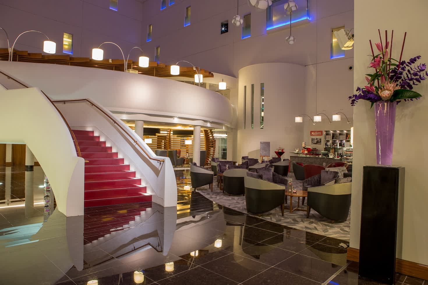 Hilton London Heathrow Airport Terminal 5 Ansicht 7