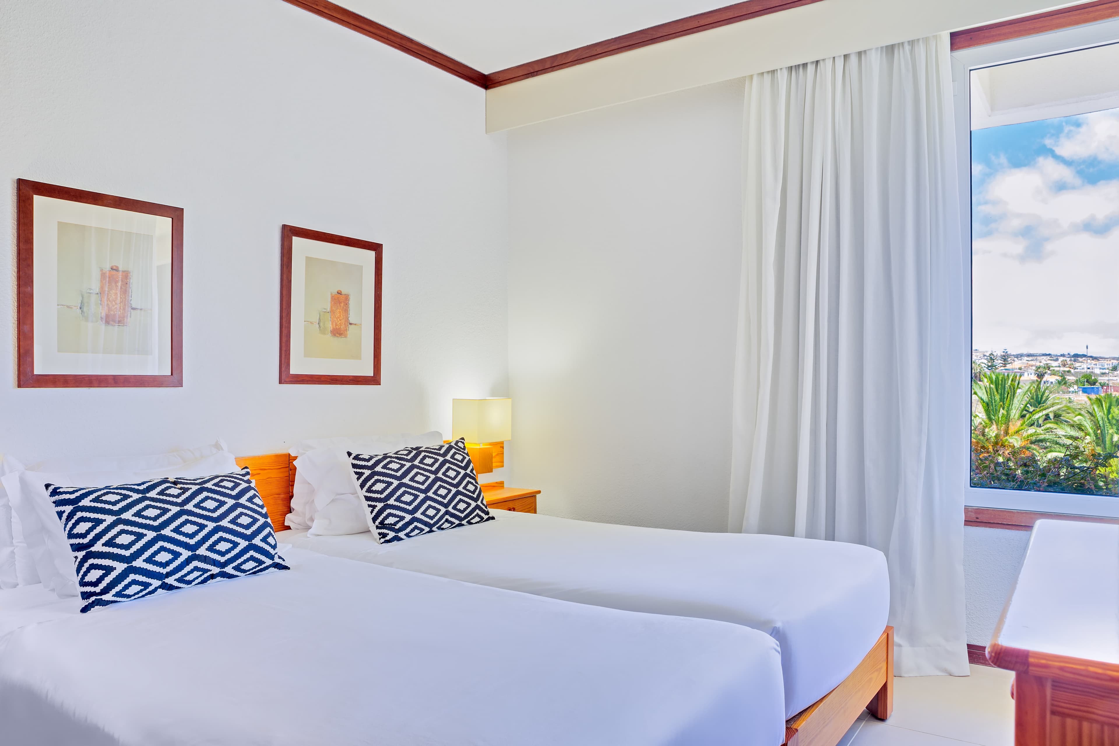 Vila Baleira Suites Ansicht 4