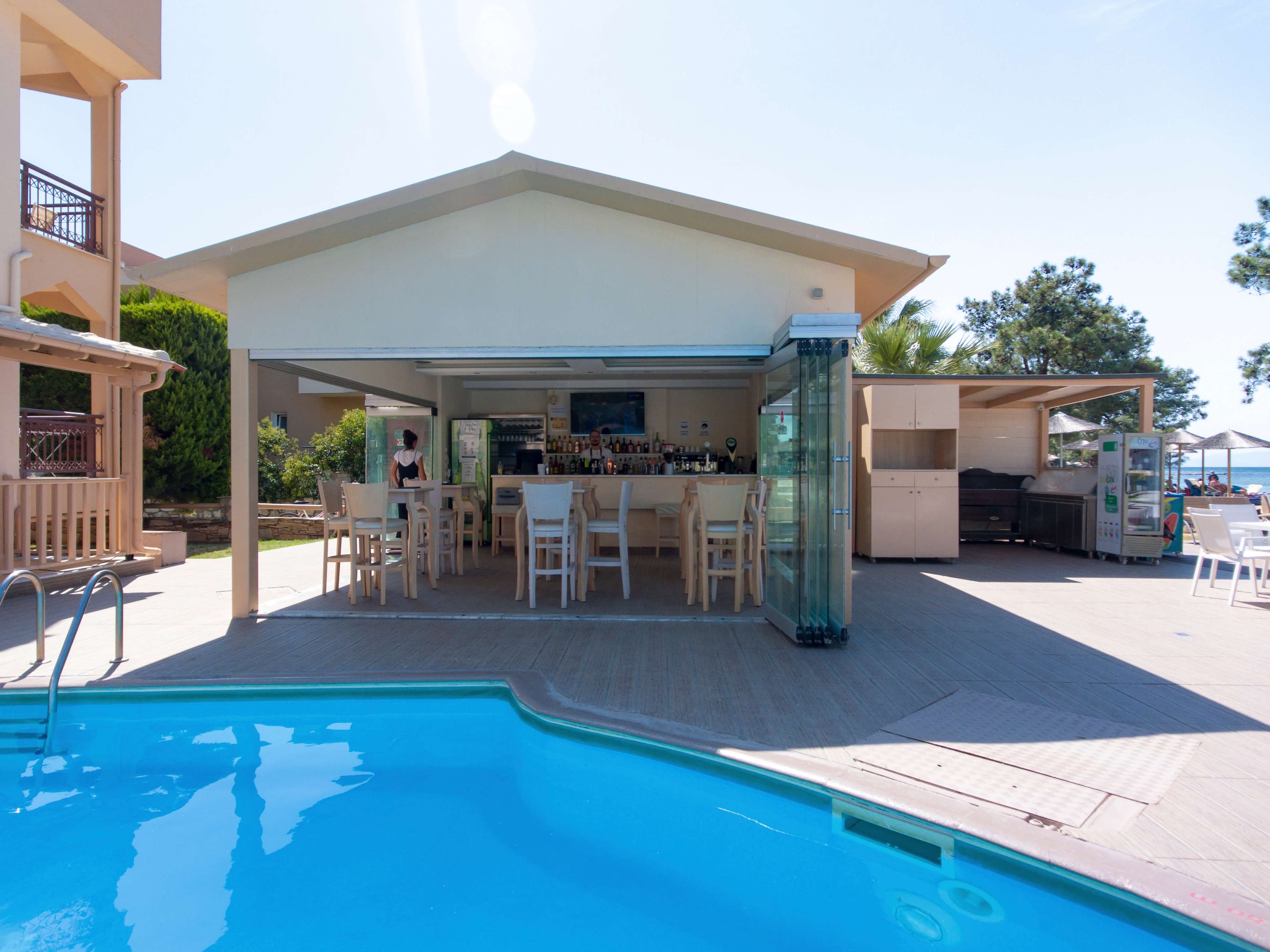 Mediterranean Beach Hotel Ansicht 10