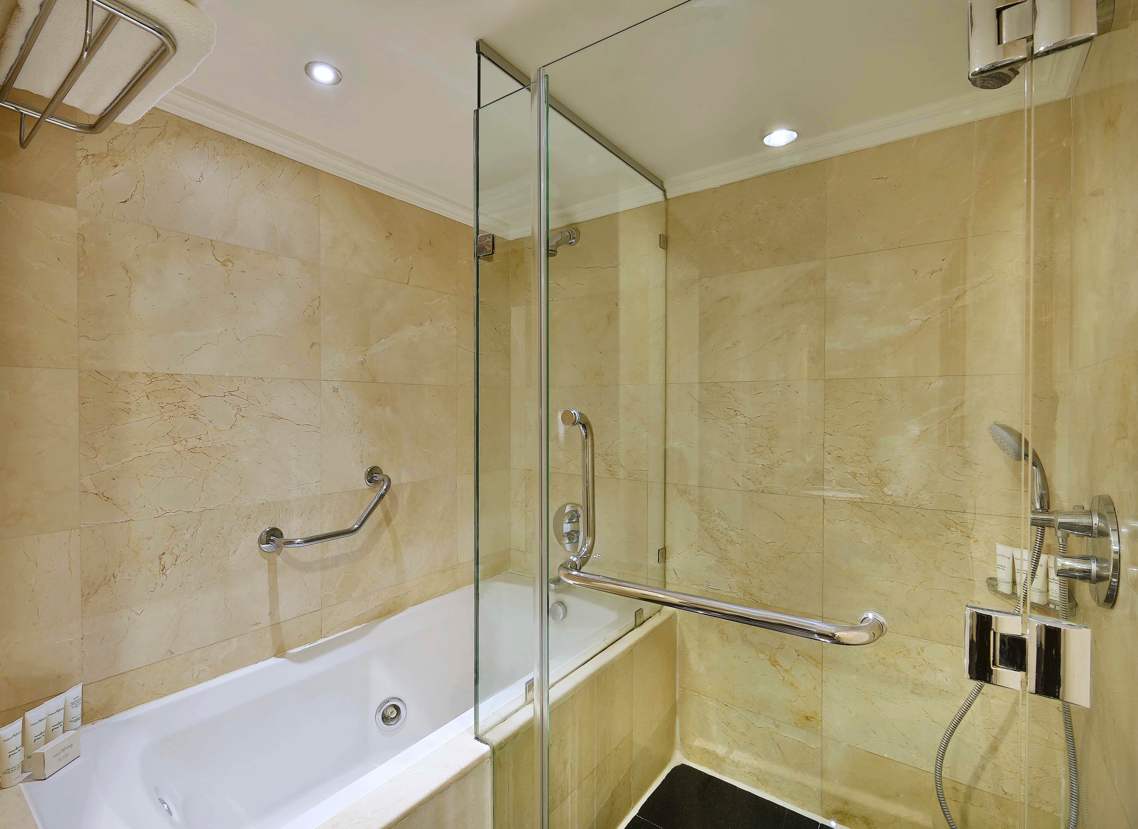 Hotel Crowne Plaza Amman Ansicht 5