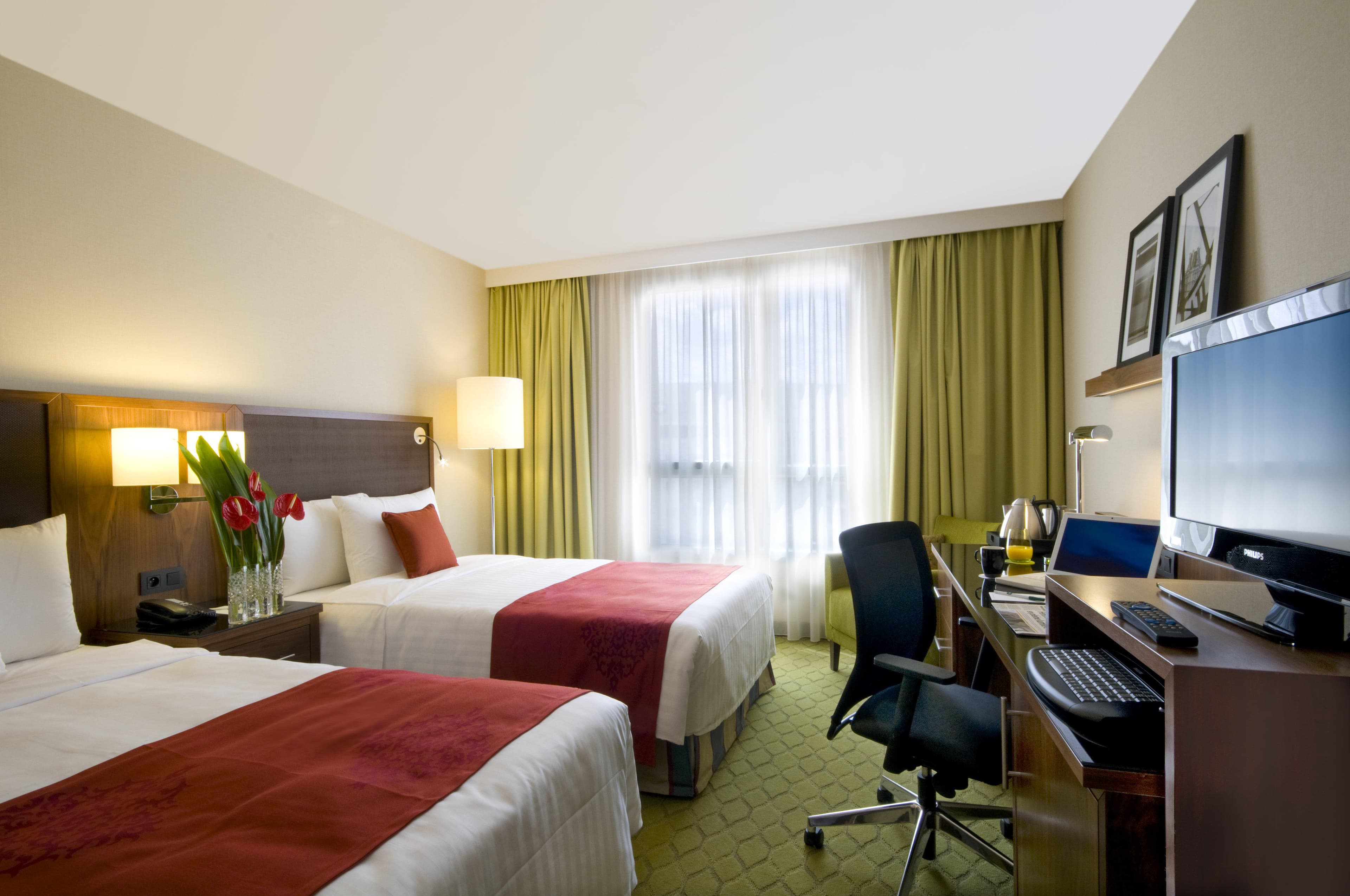 Hotel Courtyard by Marriott Paris Saint Denis Ansicht 3