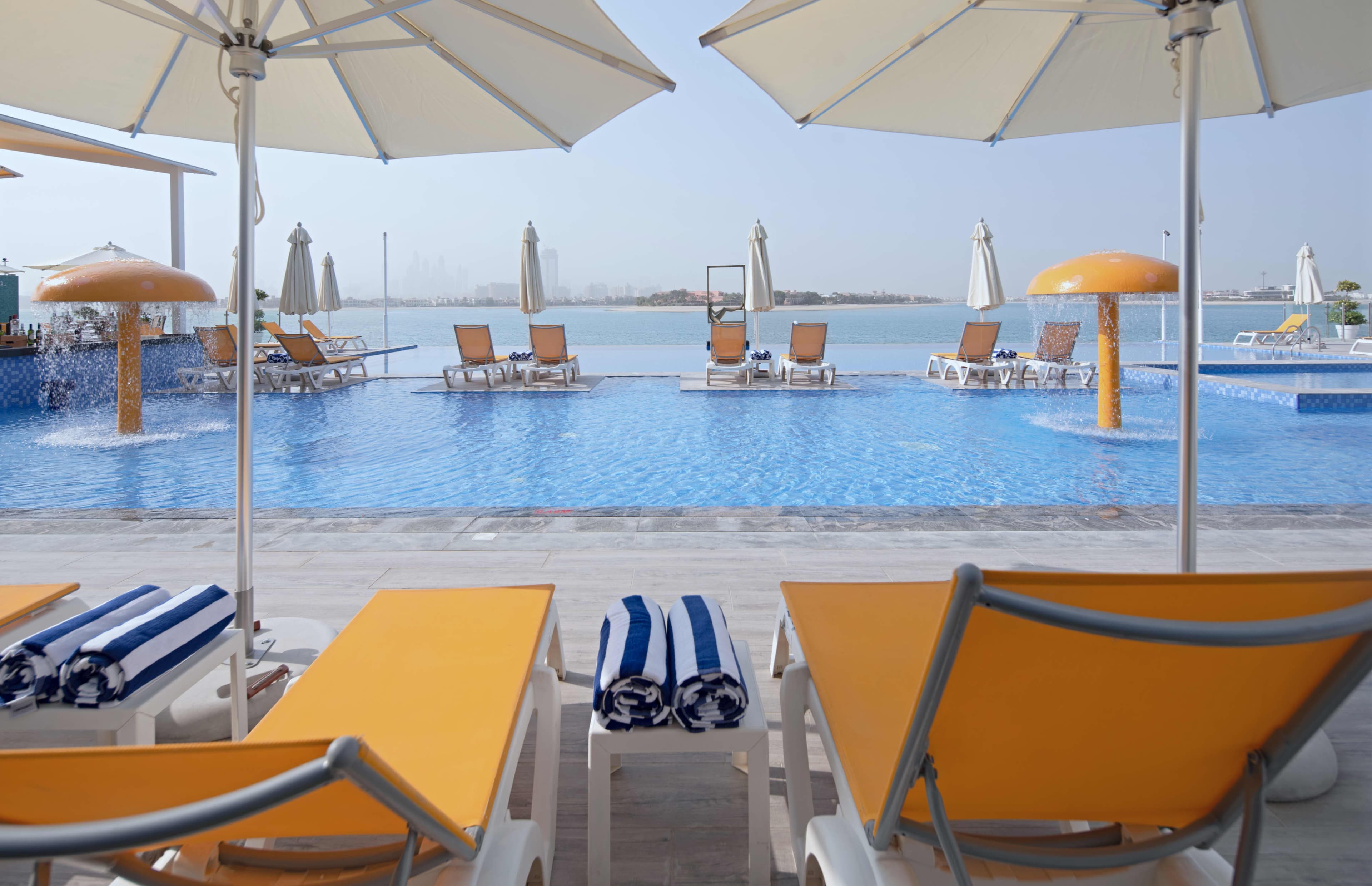 C Central Hotel and Resort The Palm