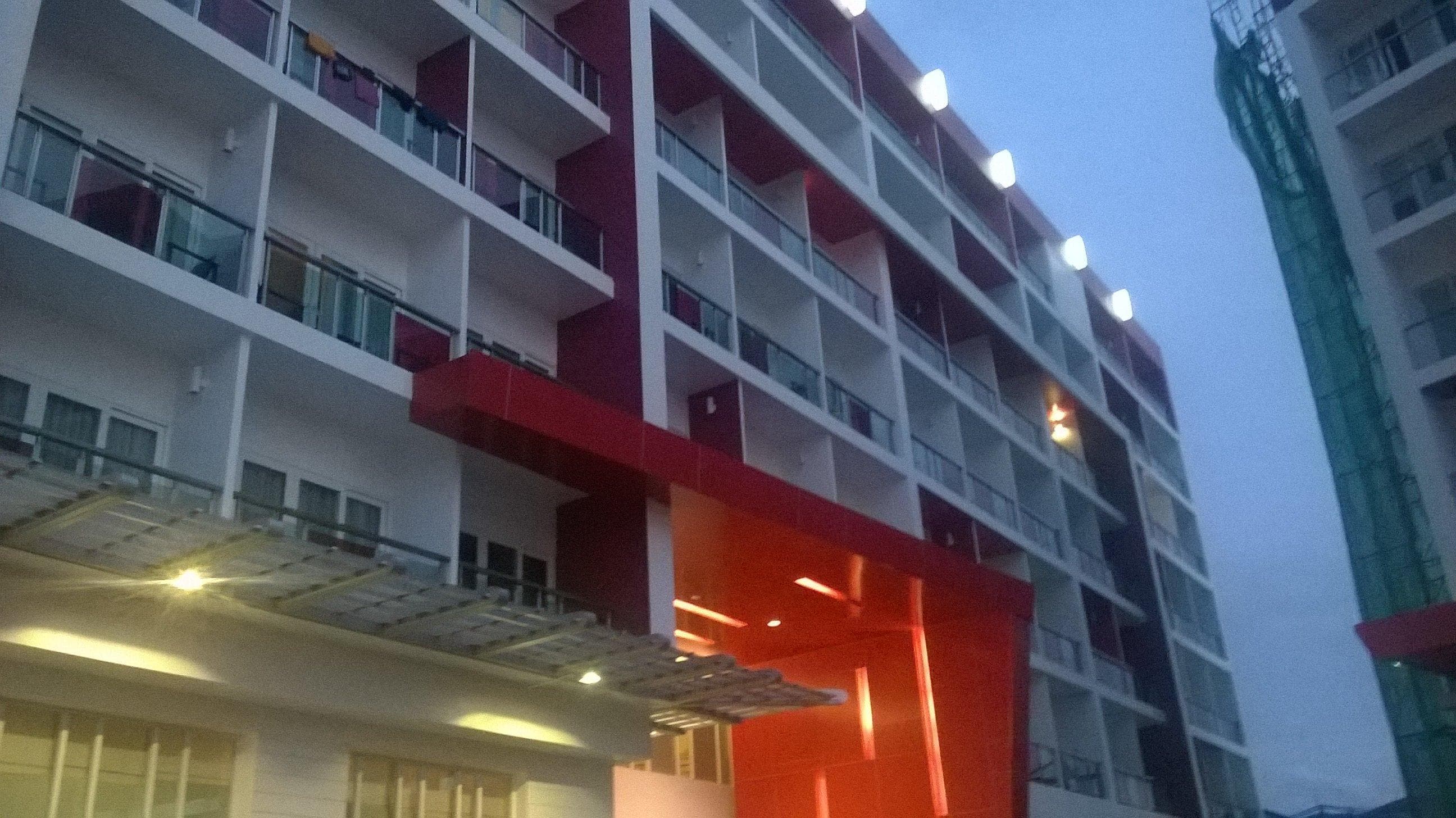 Sleep with me Hotel - design hotel @ patong