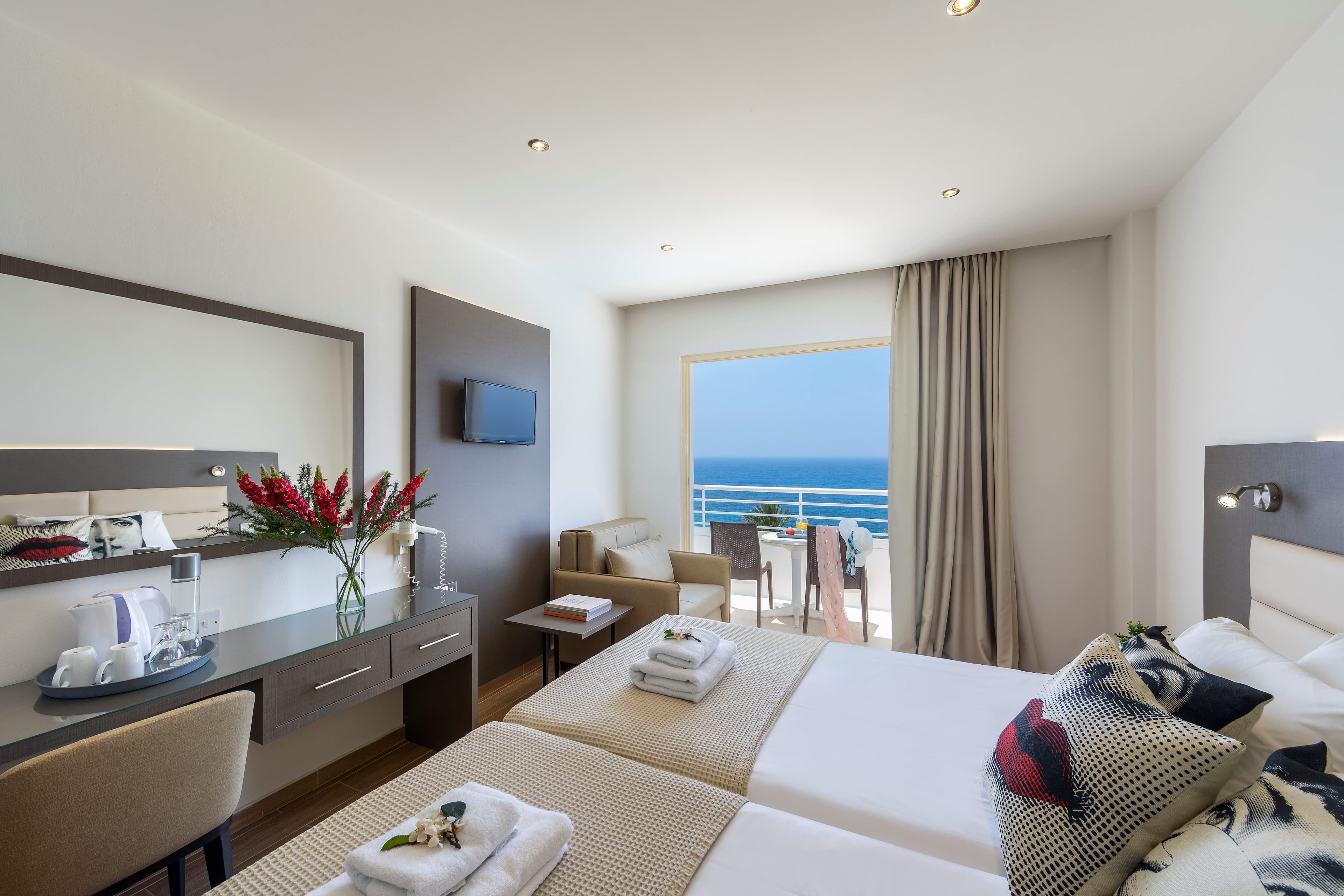Queen's Bay Hotel Ansicht 4