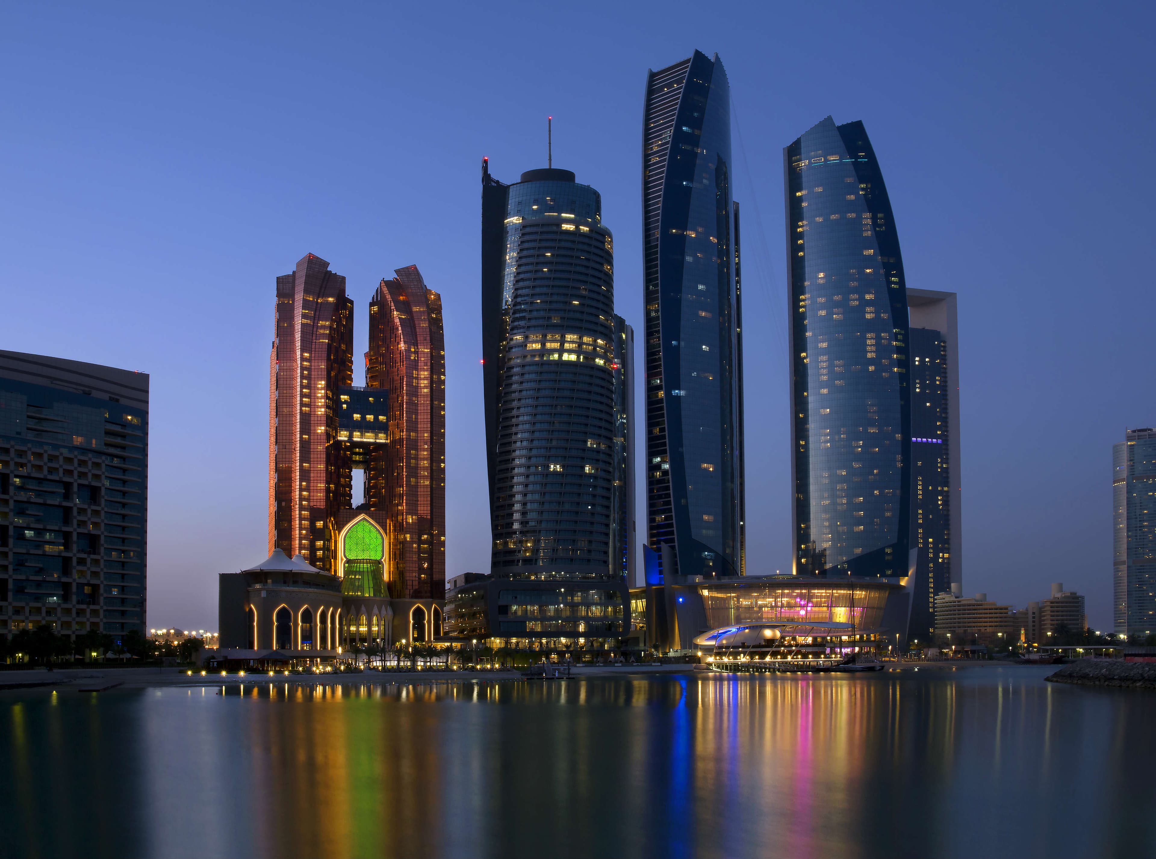 Bab Al Qasr Hotel