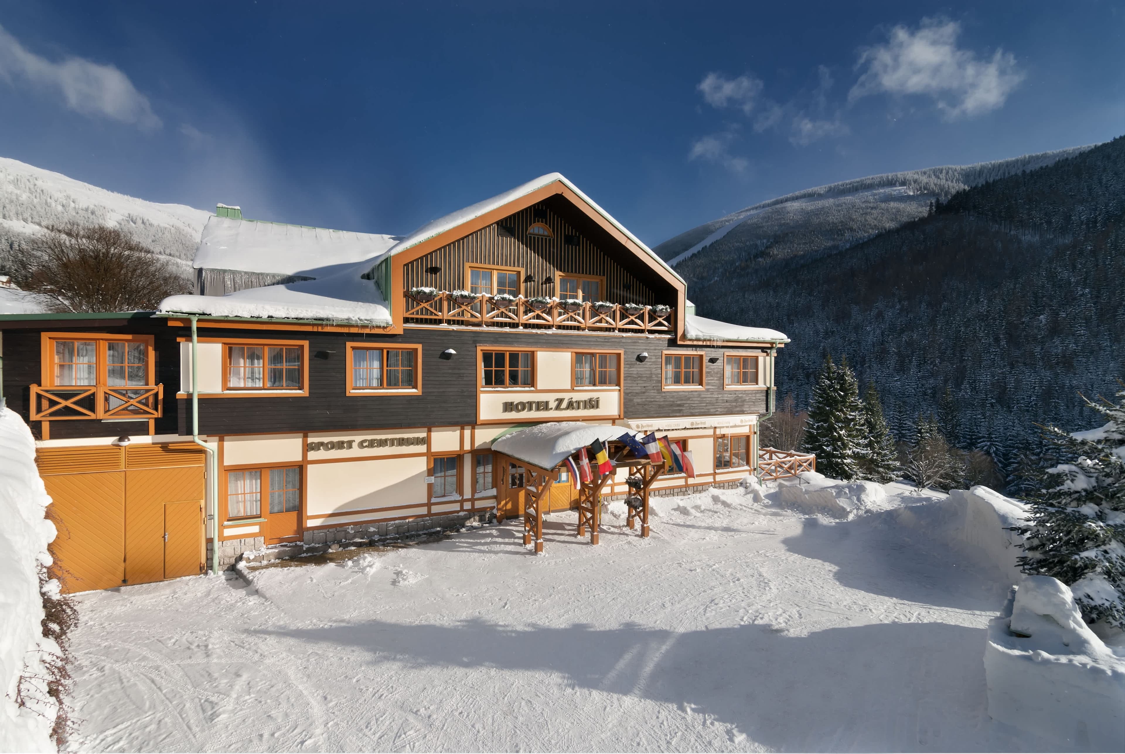 Hotel Zatisi Ansicht 2