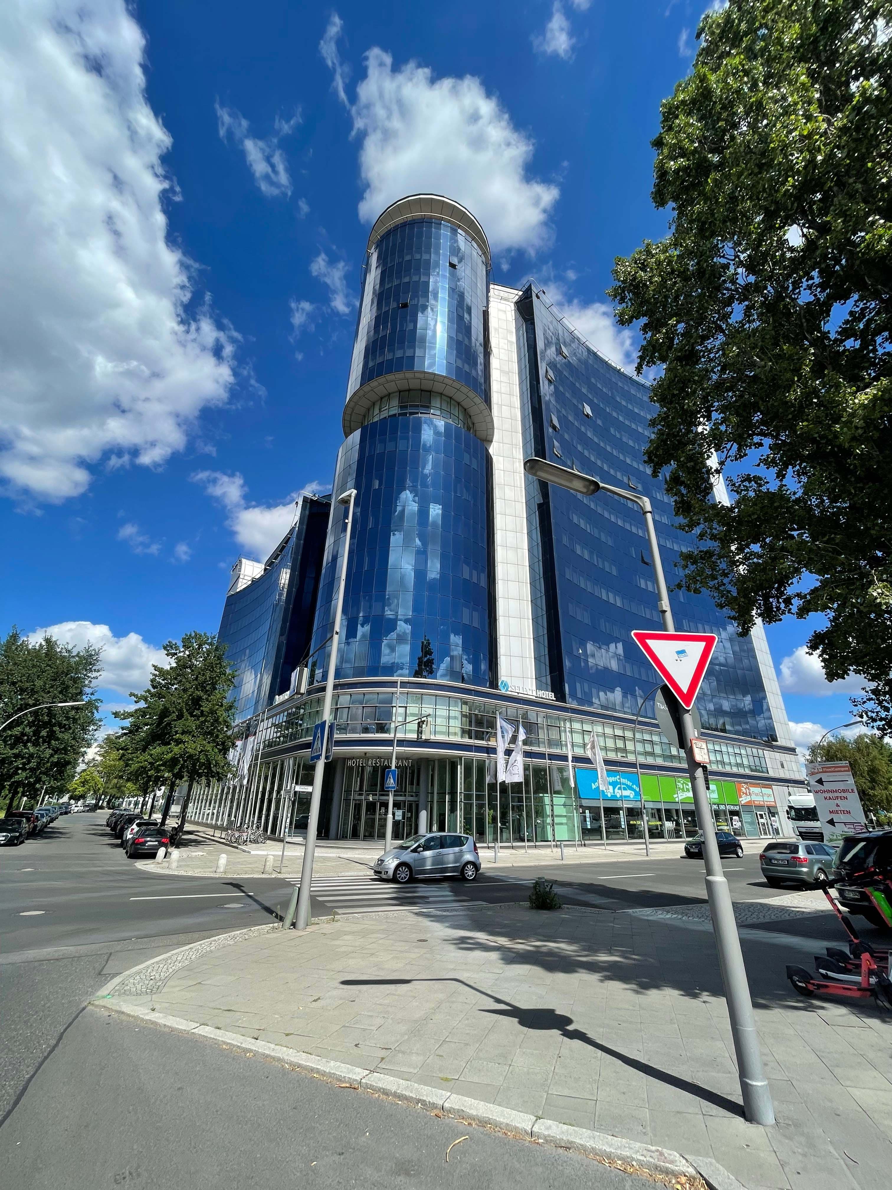 Garner Hotel Berlin - Spandau Ansicht 2