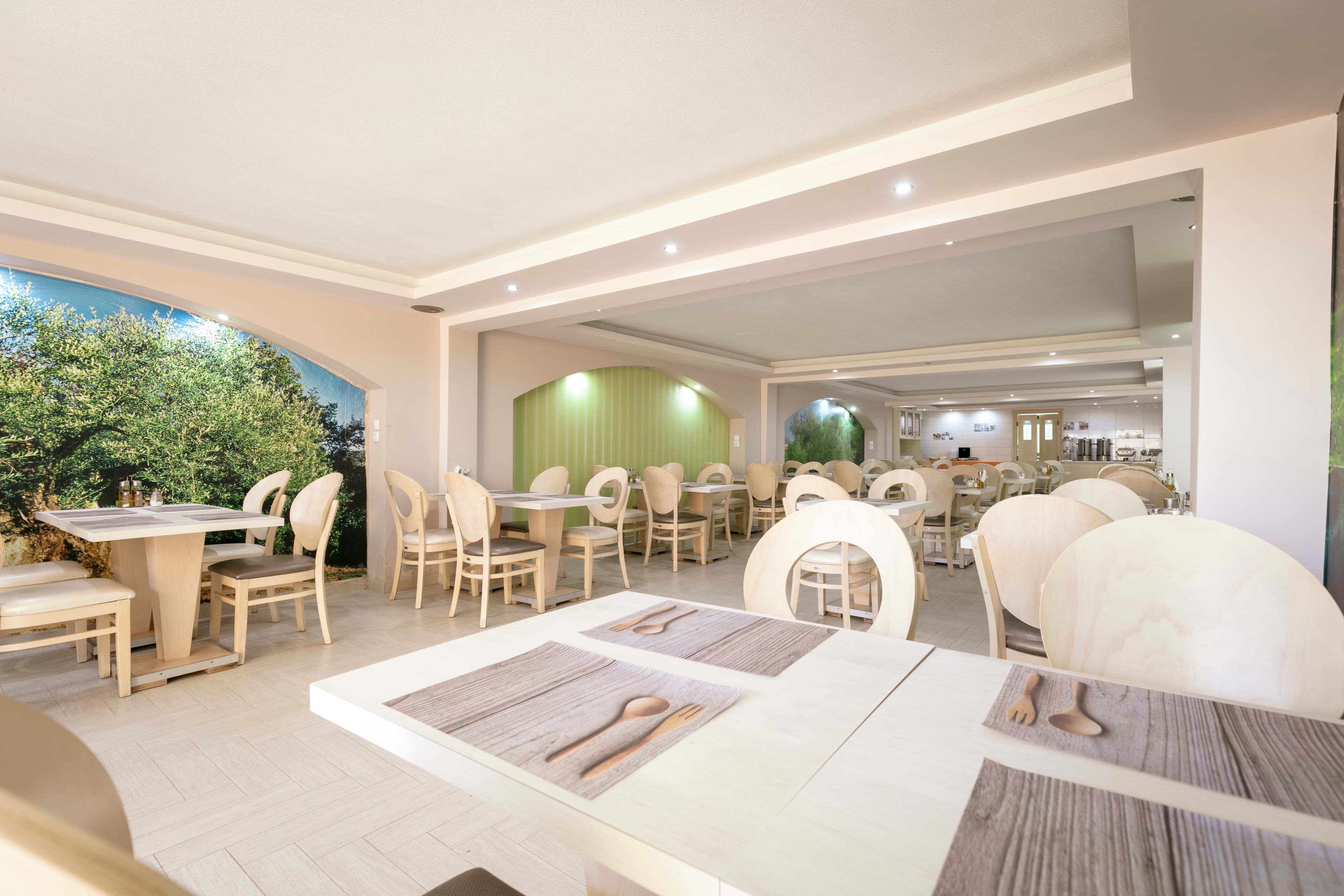 Mediterranean Beach Hotel Ansicht 9