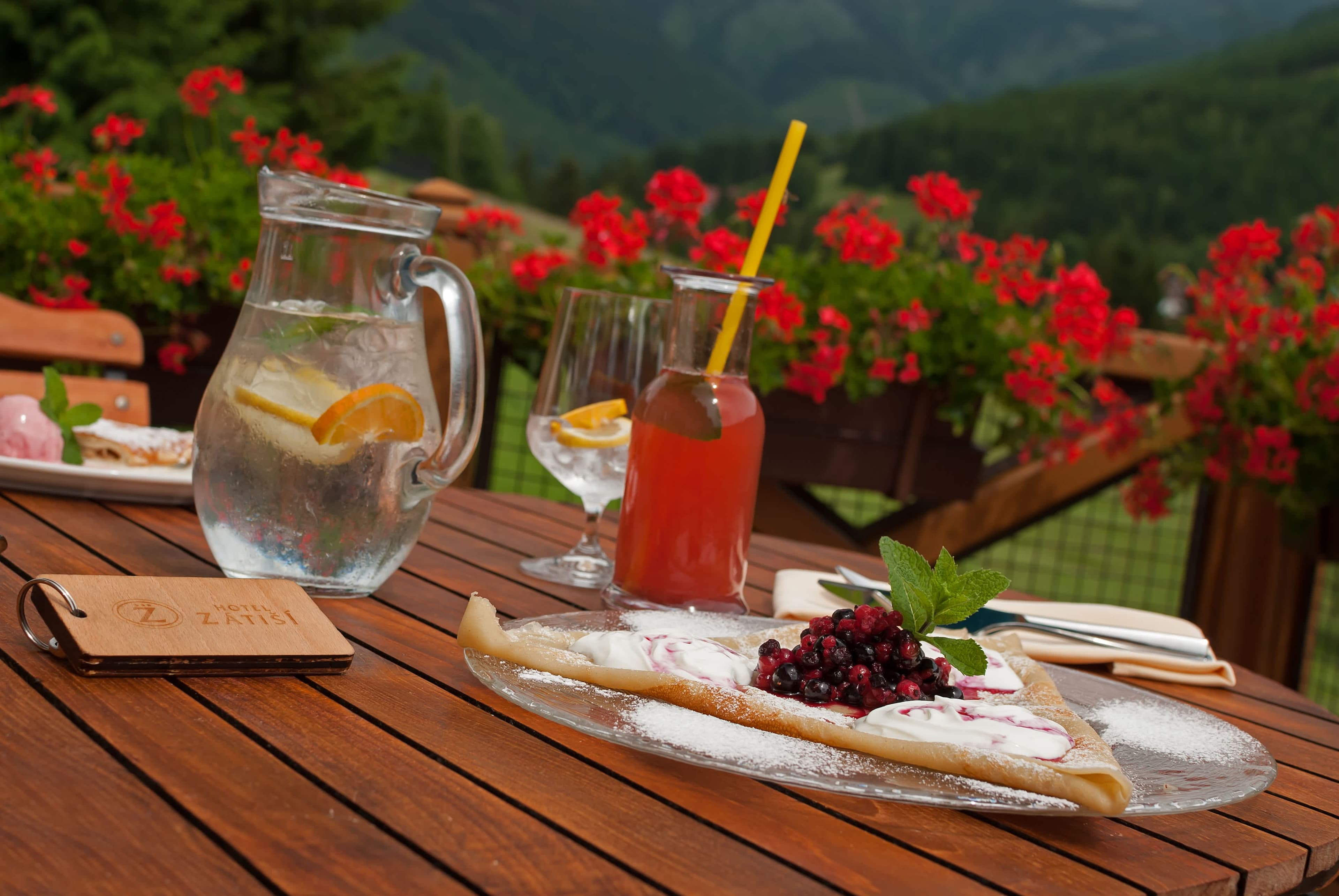 Hotel Zatisi Ansicht 7