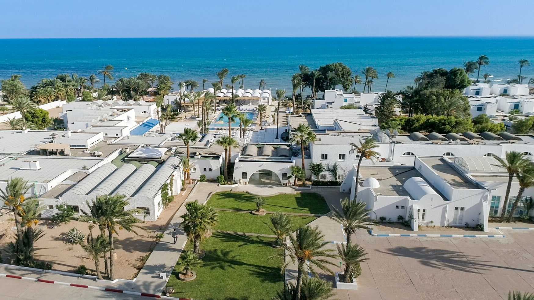Hari Club Beach Resort