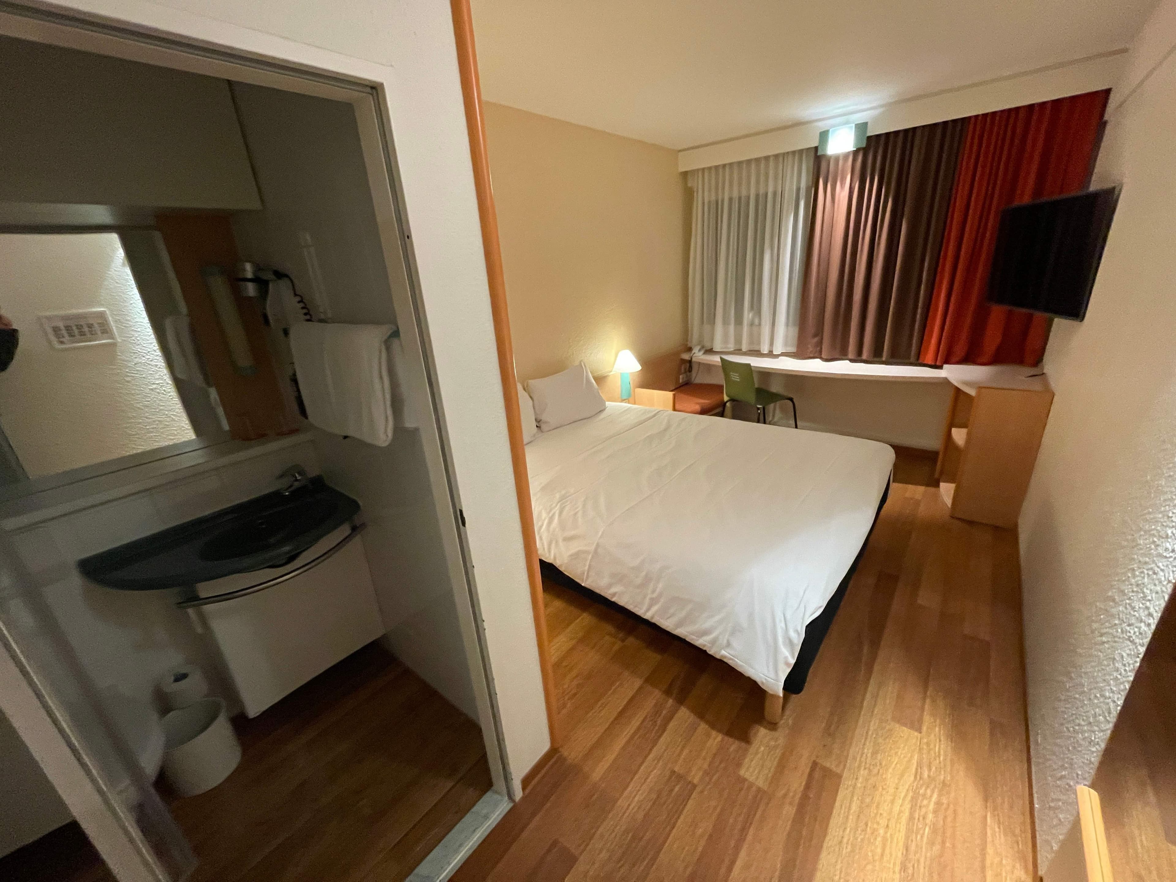 Hotel Ibis Düsseldorf Hauptbahnhof Ansicht 5
