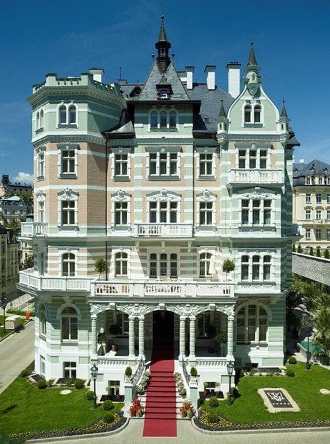 Savoy Westend Hotel