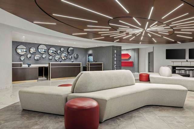 Hotel Renaissance Newark Airport