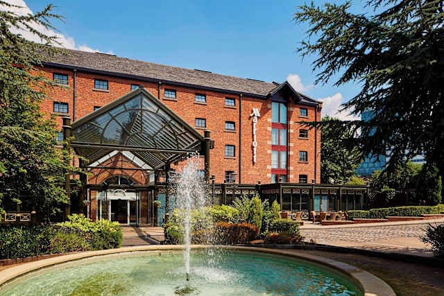 Marriott Manchester Victoria & Albert Hotel
