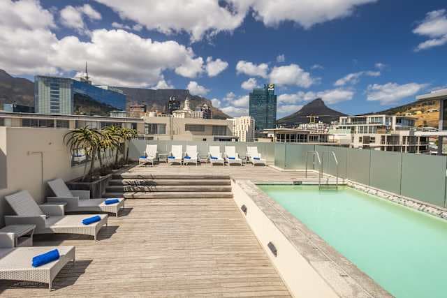 Harbour Bridge Hotel & Suites