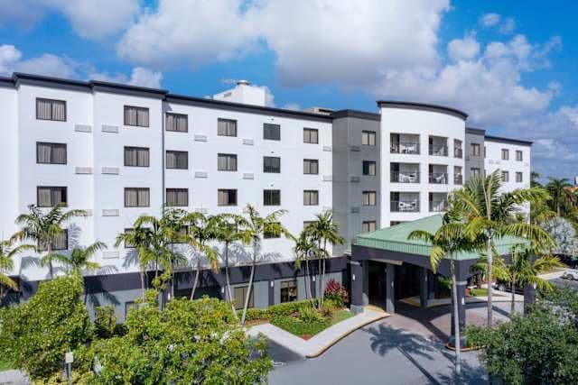 Hotel Courtyard Marriott Dolphin Mall