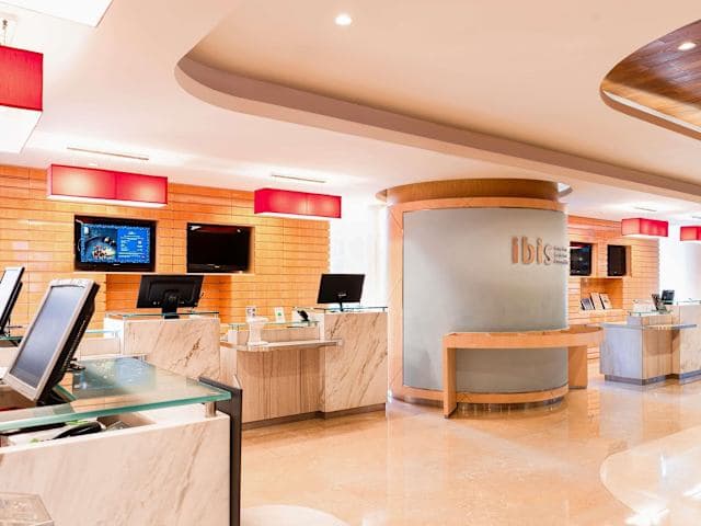 Hotel Ibis Hong Kong Central & Sheung Wan