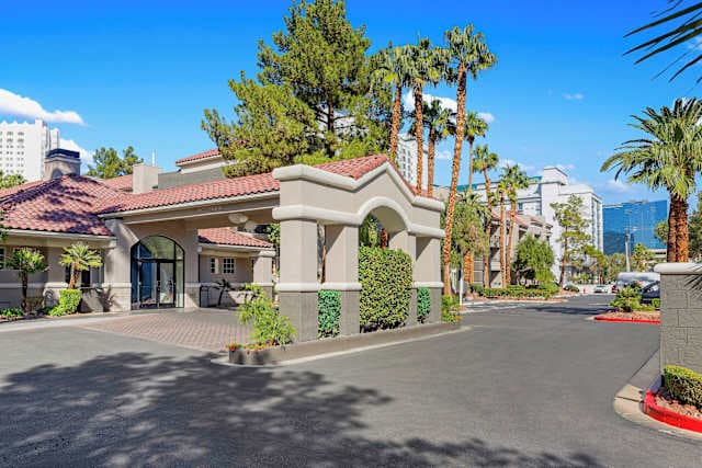 Hotel Desert Rose Resort