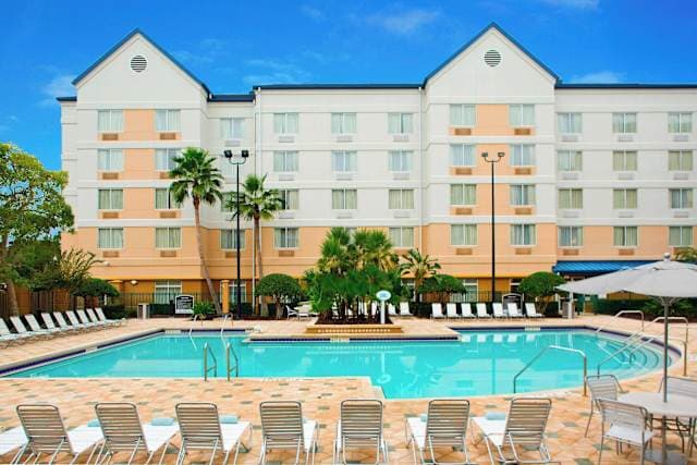 Hotel Fairfield Inn & Suites Orlando Lake Buena Vista in the Marriott Village