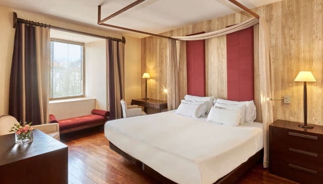 NH Collection Palacio de Burgos