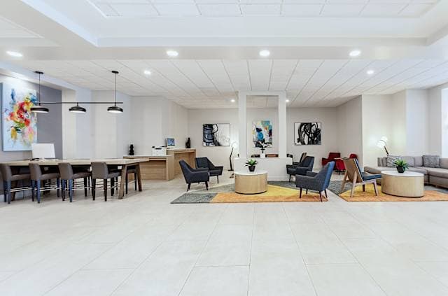 Holiday Inn Hotel & Suites Across From Universal Orlando