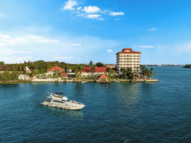 Hotel Vivanta by Taj Malabar