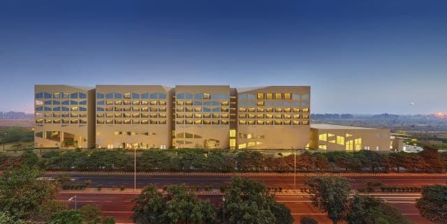 Hotel Vivanta By Taj Dwarka