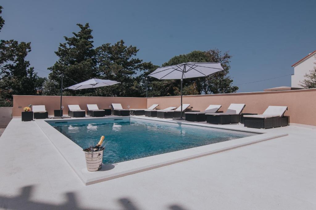 Hideout 4 Apartment in Novalja 3