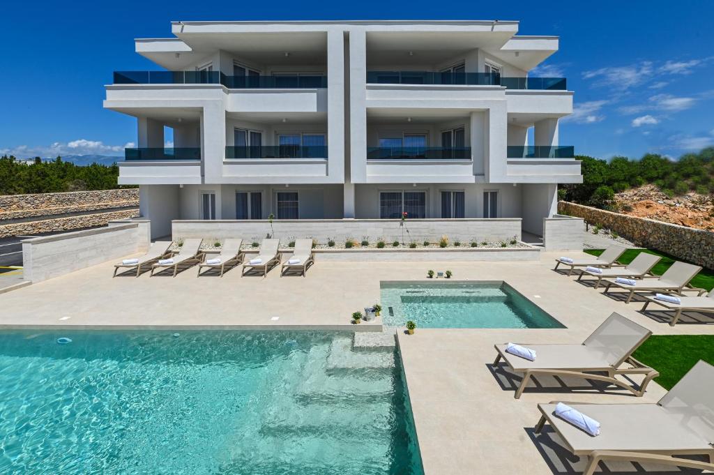 Lux Pool Apartment 6 in Novalja