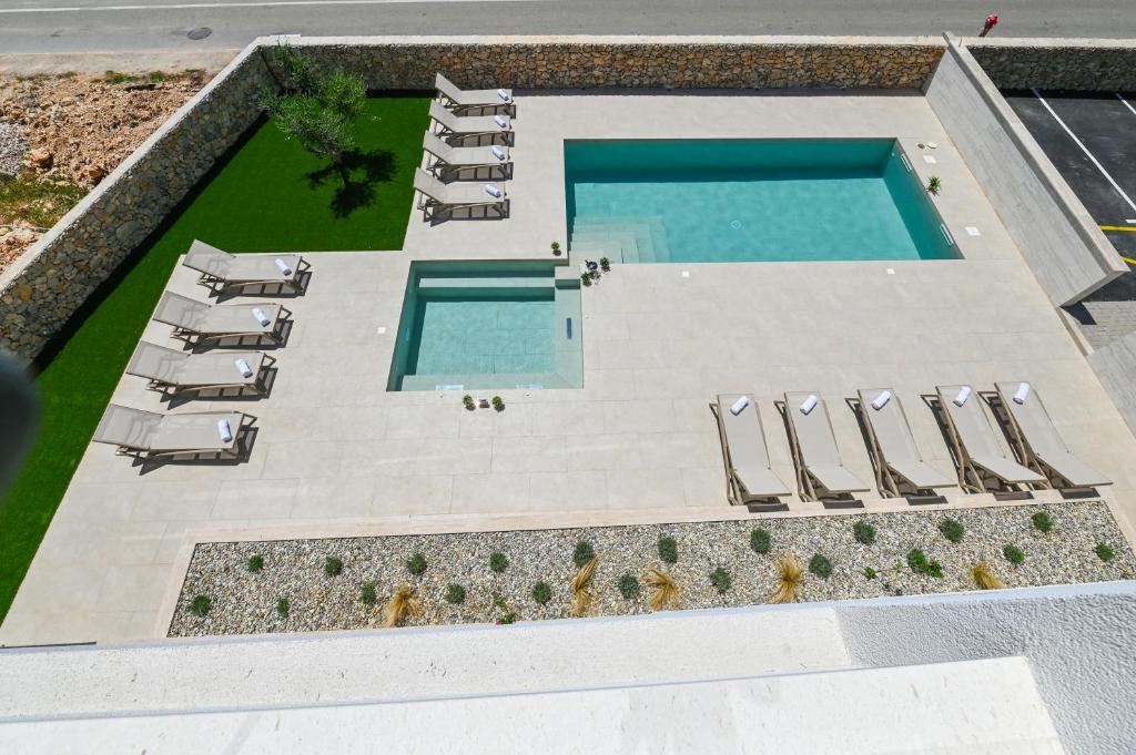 Lux Pool Apartment 6 in Novalja 4