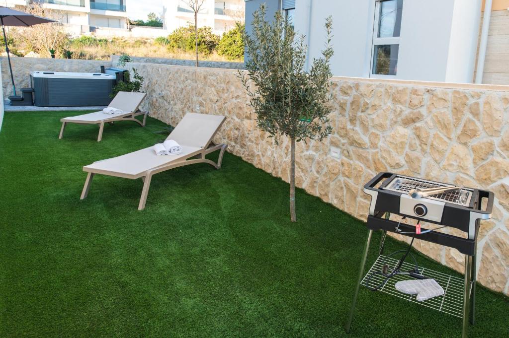 Mare B 6 Apartment mit Whirlpool in Novalja 2