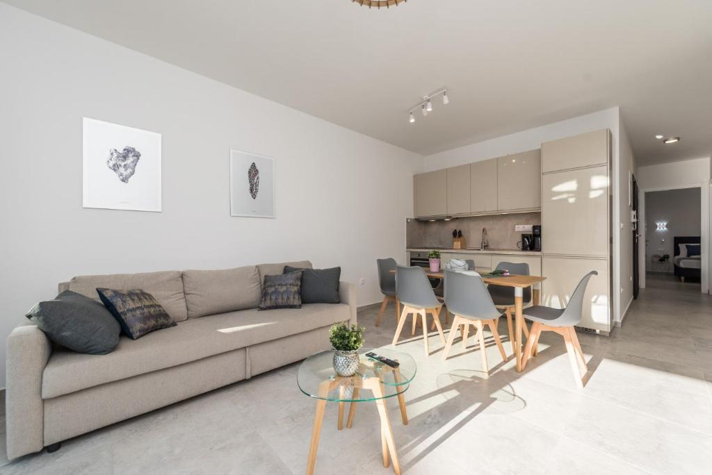 Meteorite 6 Apartment in Novalja 5