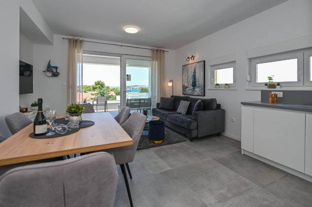 Olive Garden 6 OG Apartment in Novalja 2