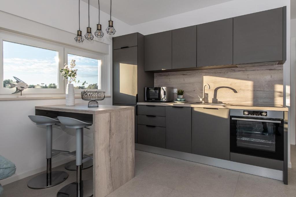 Olive Garden 6 OG Apartment in Novalja 3