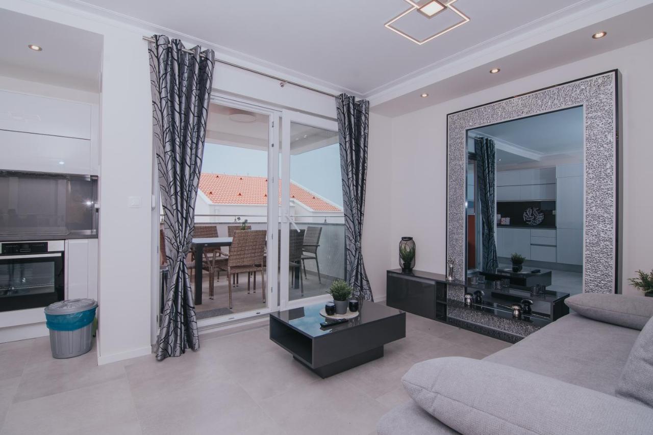 Relax 4 Apartment in Novalja 4