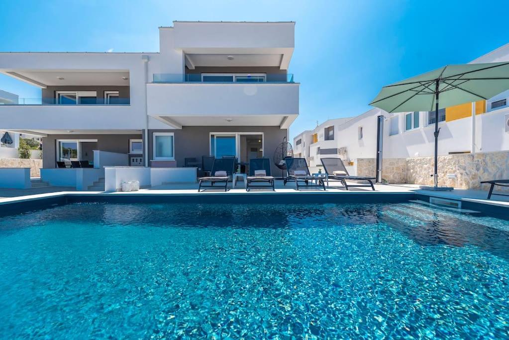 Sunset Mood Apartment