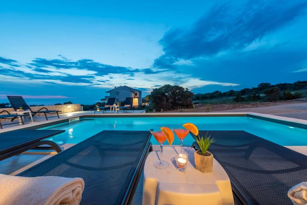 Sunset Mood Apartment 3