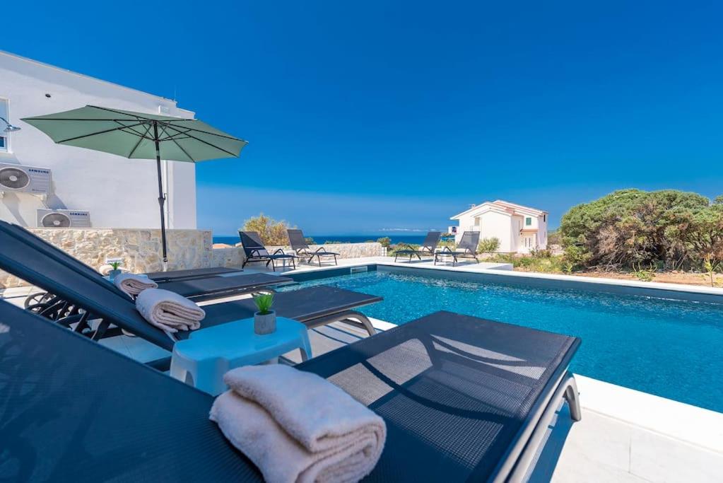 Sunset Mood Apartment 2