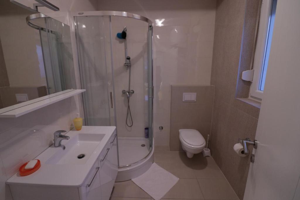 Tomana 4 Apartment mit Garten in Novalja 5