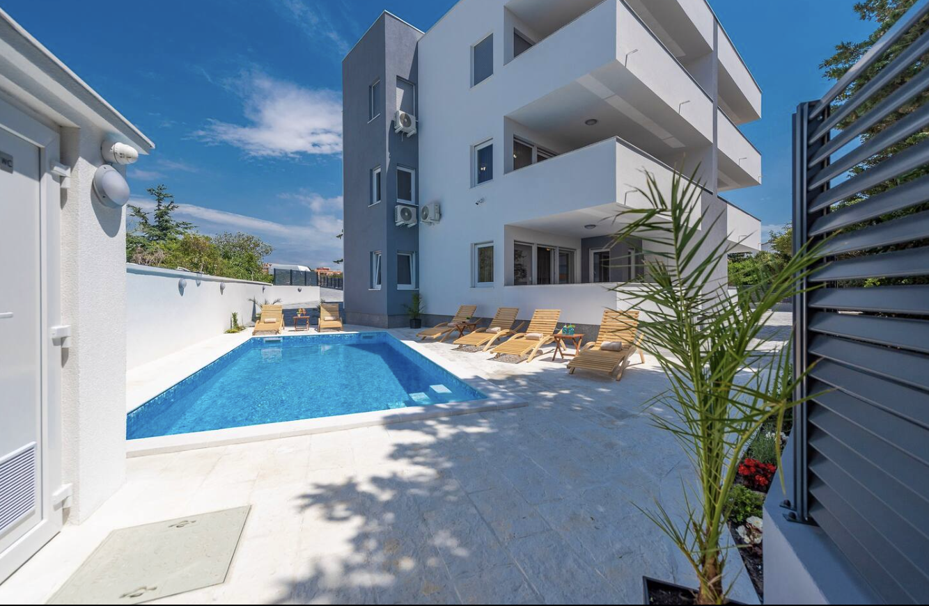 Villa Mel-Mari 6 Apartment mit Pool in Novalja 2