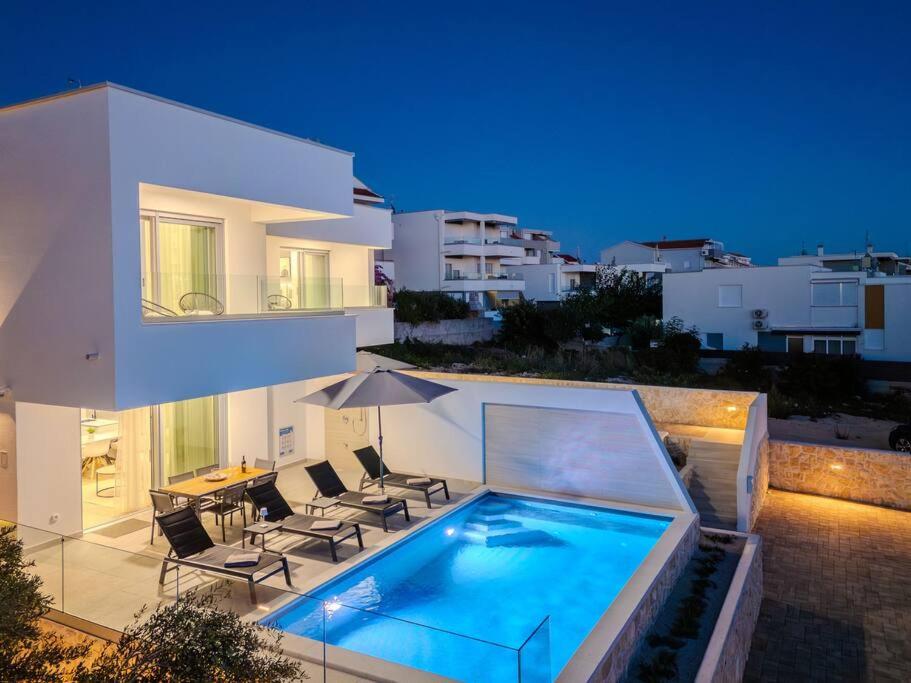 Villa Nova Excellence 2 2