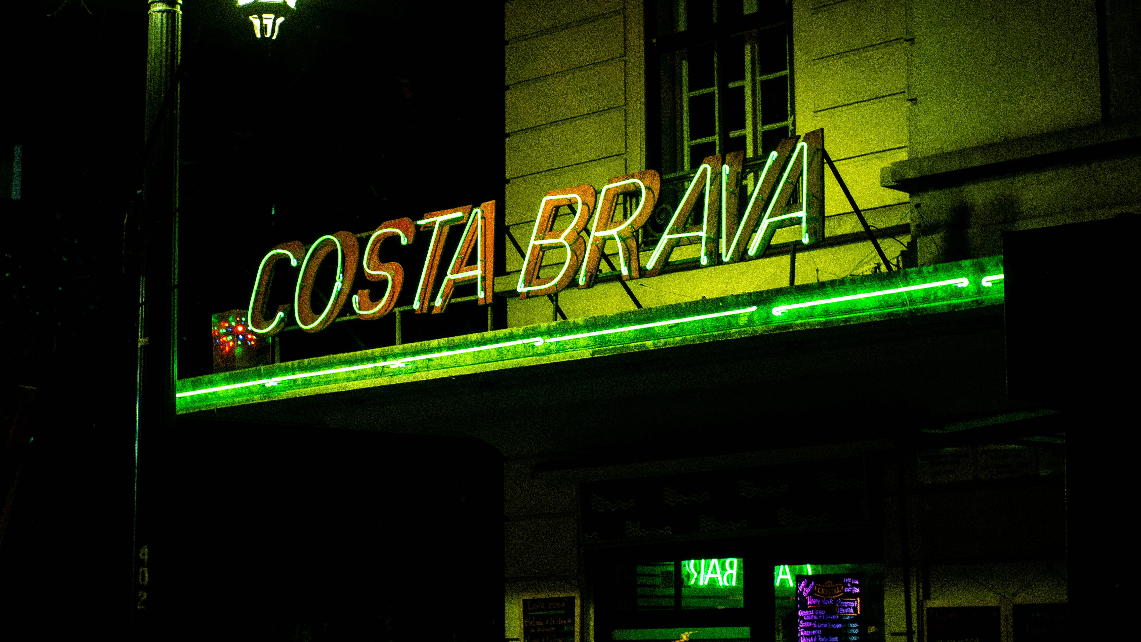 Costa Brava neon signage